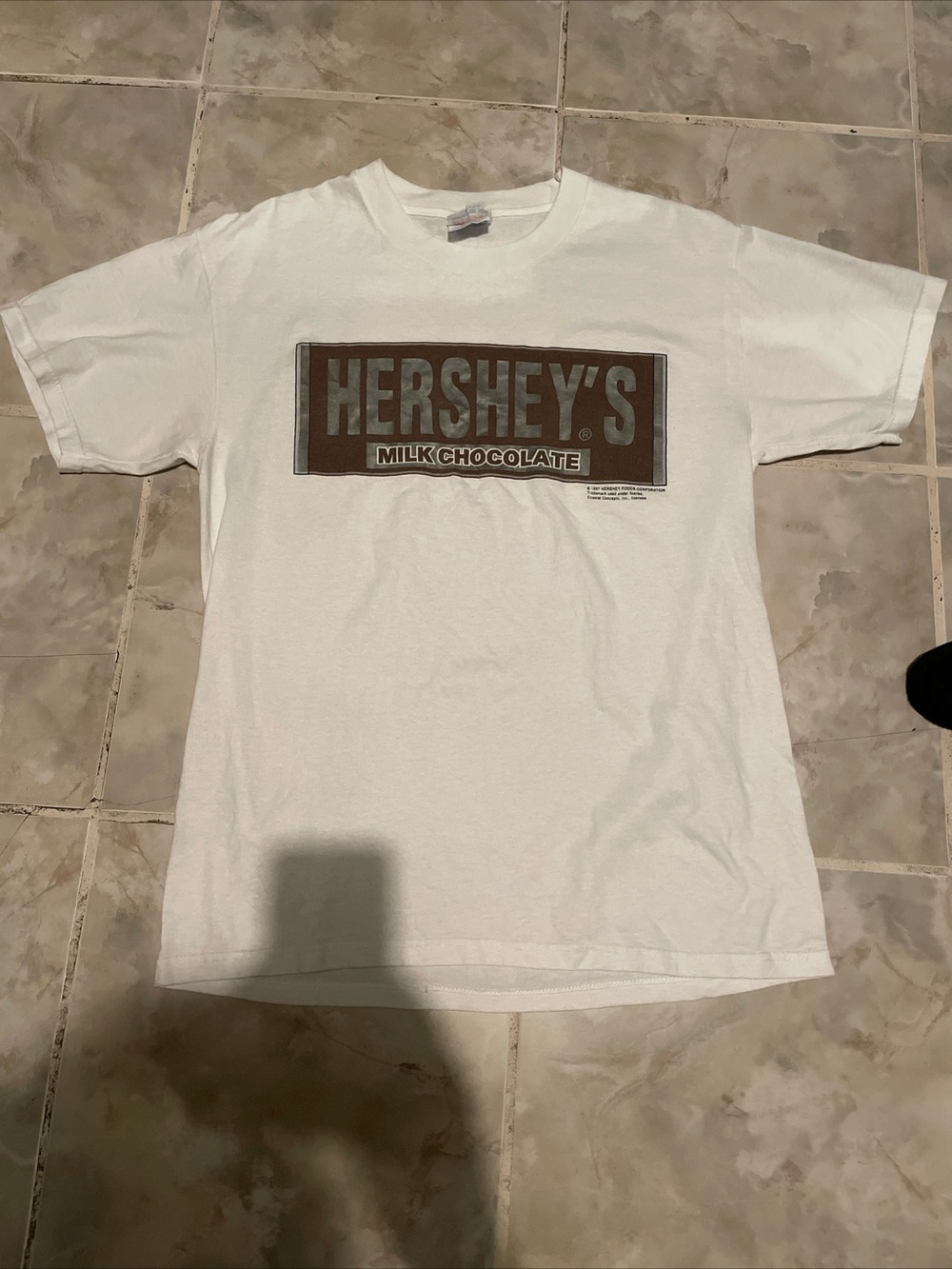 Vintage 1997 Hersheys Milk Chocolate Candy Promo T-Shirt SZ M Graphic